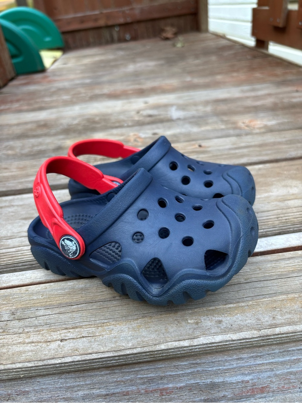 CROCS Kids Navy Clogs with Red Heel Strap (toddlers size 8)